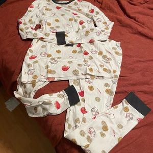 Burt’s Bees adult pajamas
